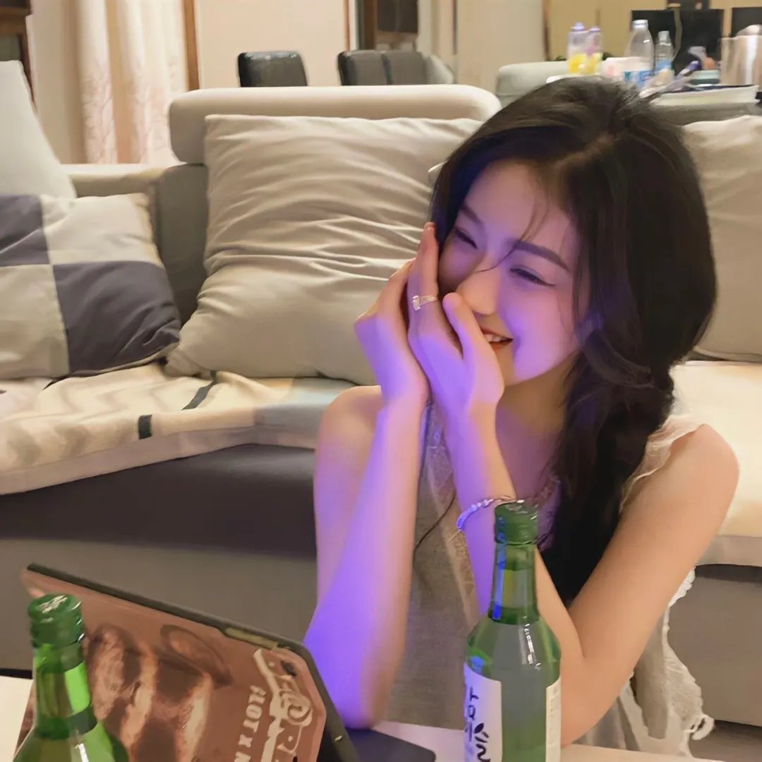 中央舞台：踮起脚尖